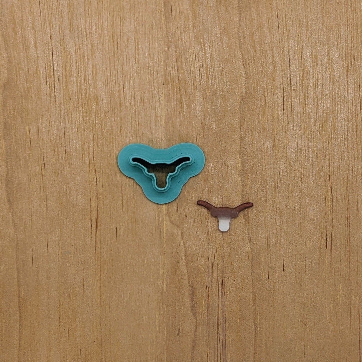 Longhorn Head Outline Cutter: Ideal for Cookies, Ceramics, Pottery, Polymer Clay, Fondant, and More