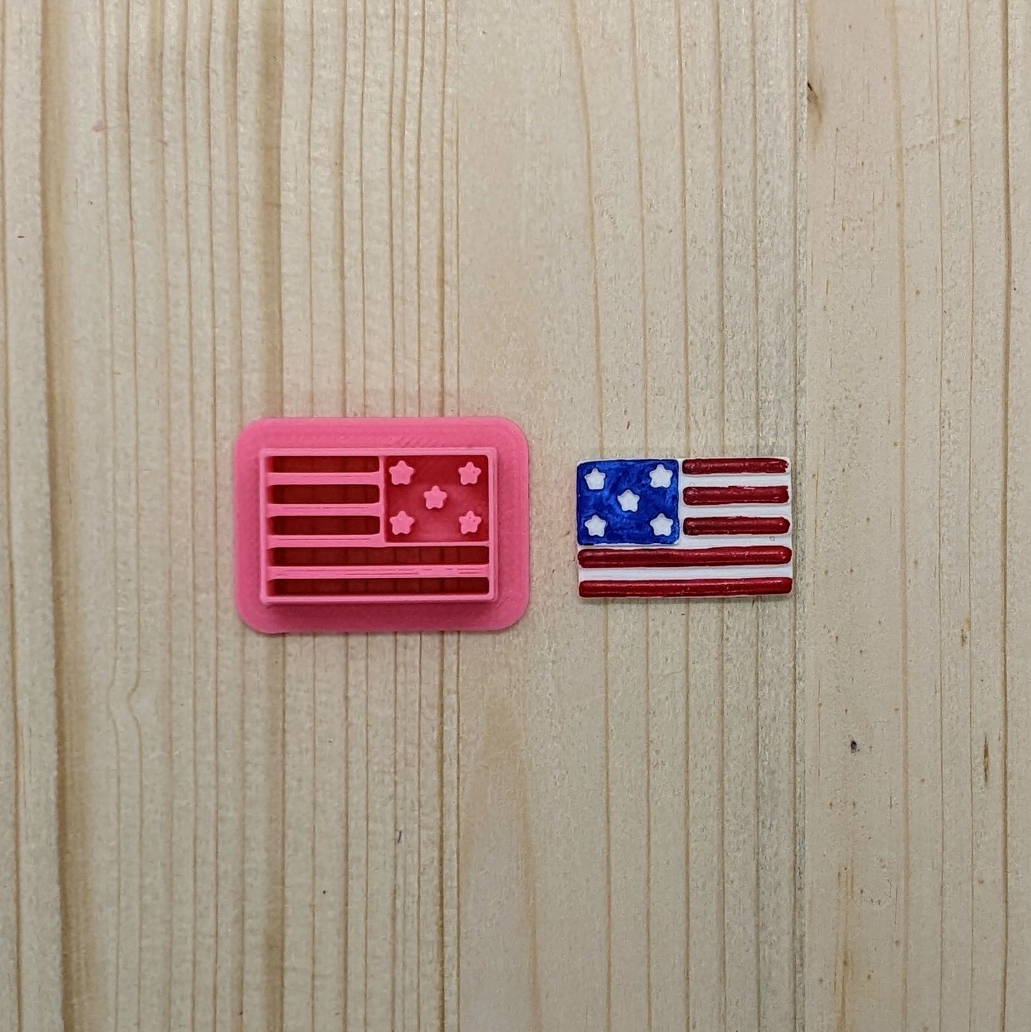 American Flag Cookie Cutter for Cookies, Ceramics, Pottery, Polymer Clay, Fondant - Multi-Medium Craft & Baking Tool