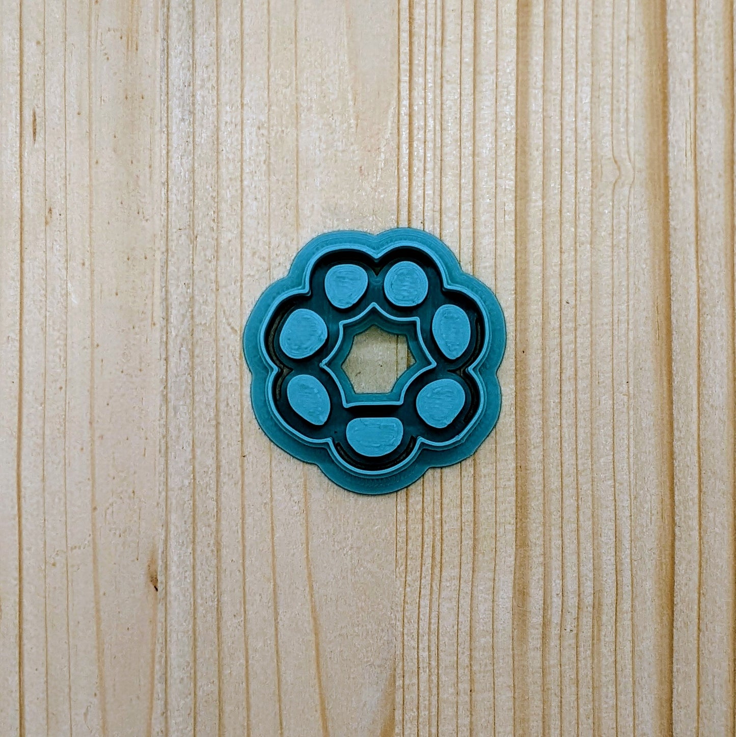 Organic Circles Hoop, 2 Piece Cutter Set for Cookies, Ceramics, Pottery, Polymer Clay, Fondant - Multi-Medium Craft & Baking Tool