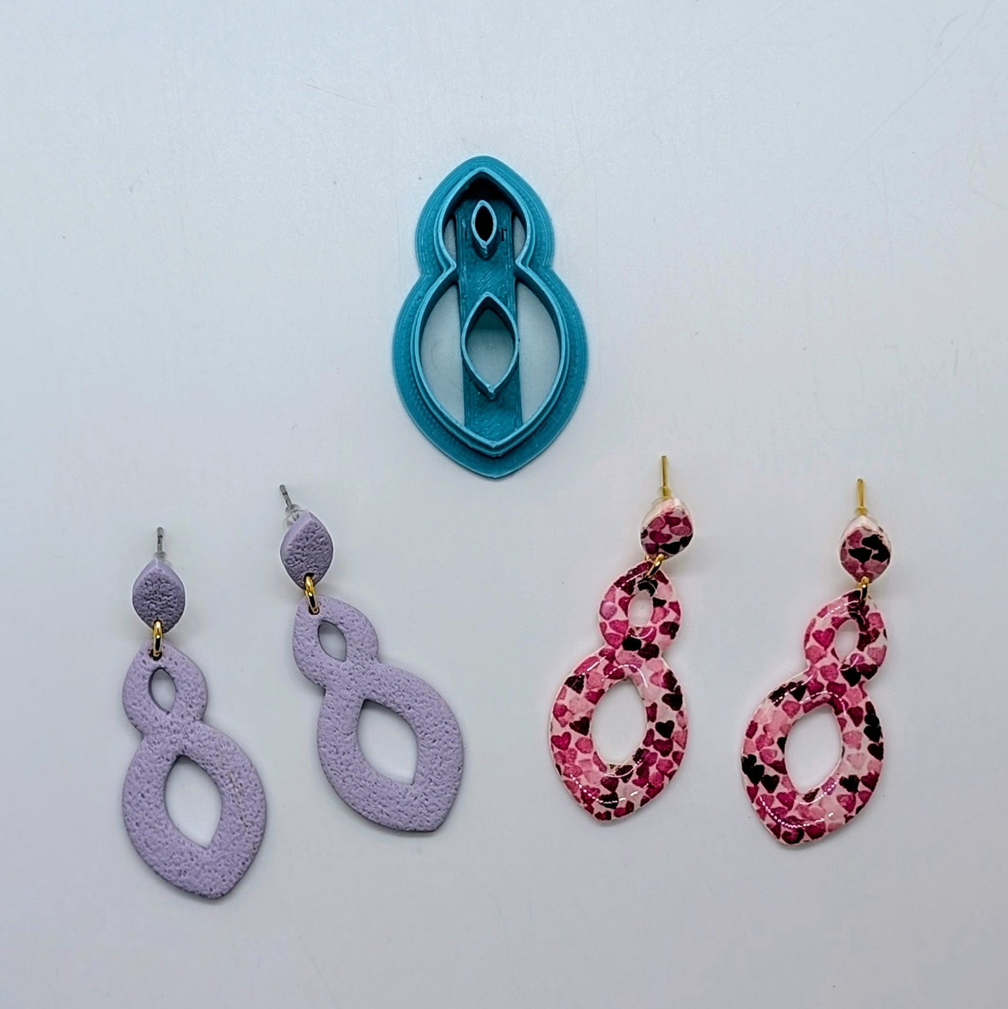 Figure Eight Teardrops Hoop Cutter: Ideal for Ceramics, Pottery, Polymer Clay, and Fondant