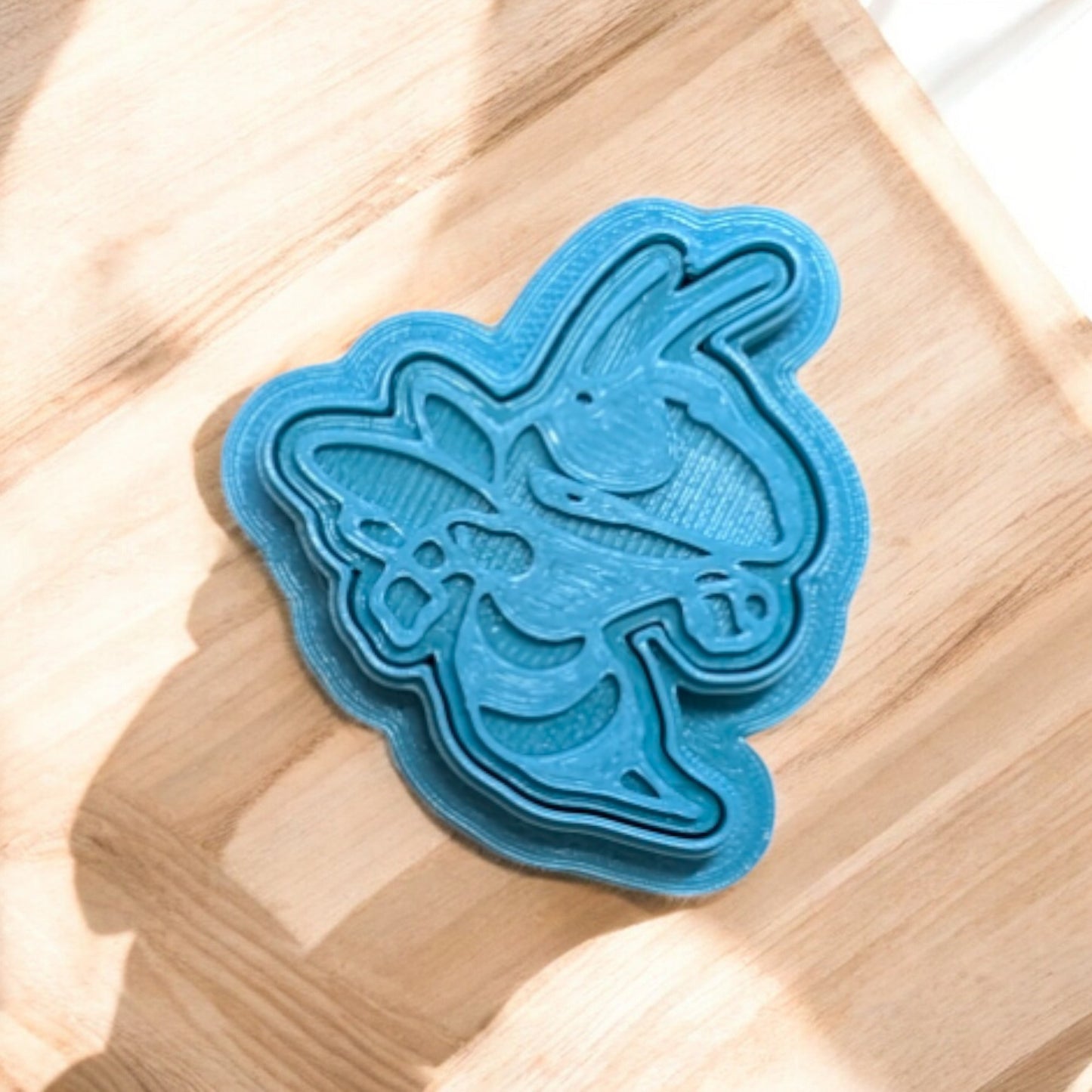 Georgia Yellow Jacket Cookie Cutter & Stamp Set: Versatile Tool for Cookies, Ceramics, Pottery, Fondant, and More