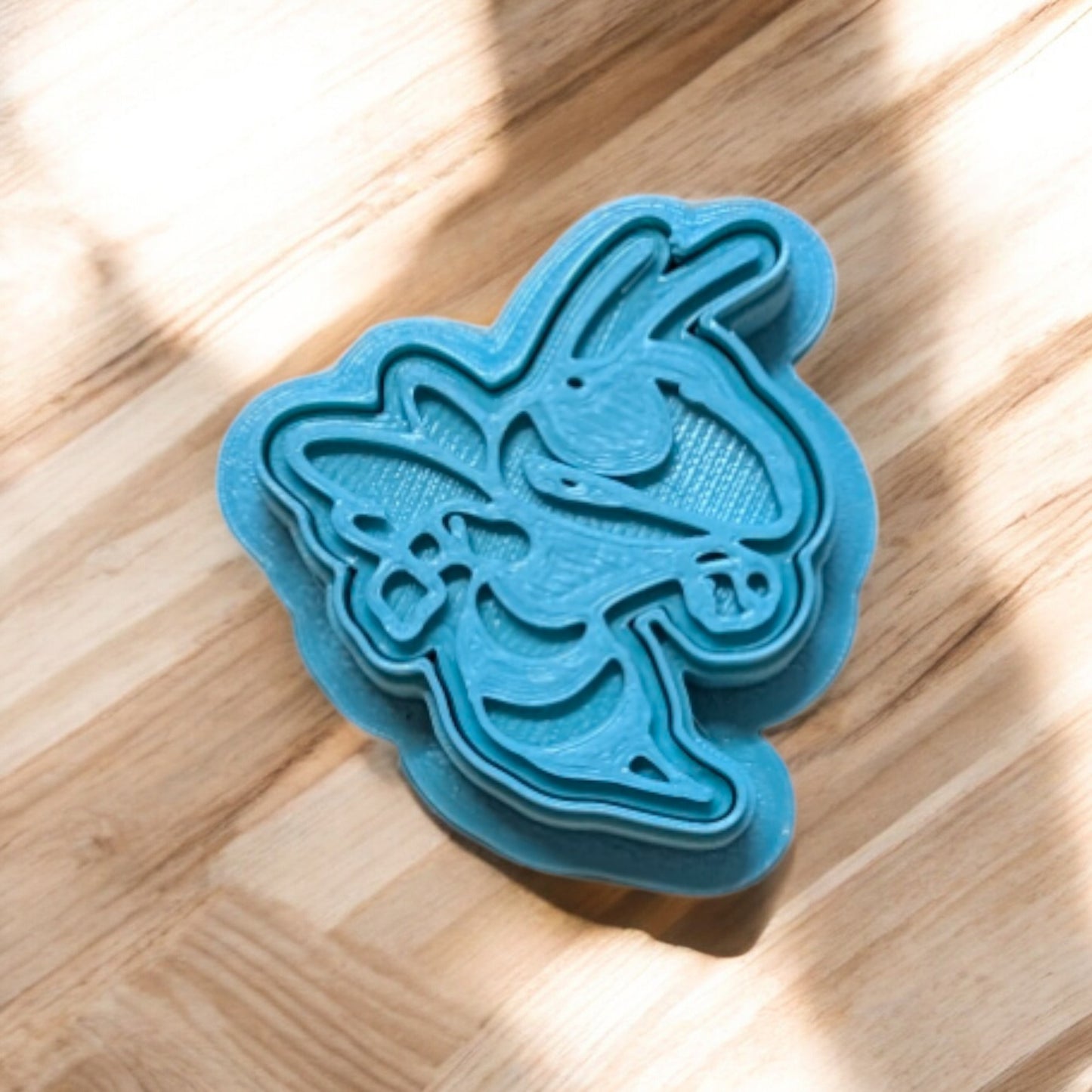 Georgia Yellow Jacket Cookie Cutter & Stamp Set: Versatile Tool for Cookies, Ceramics, Pottery, Fondant, and More