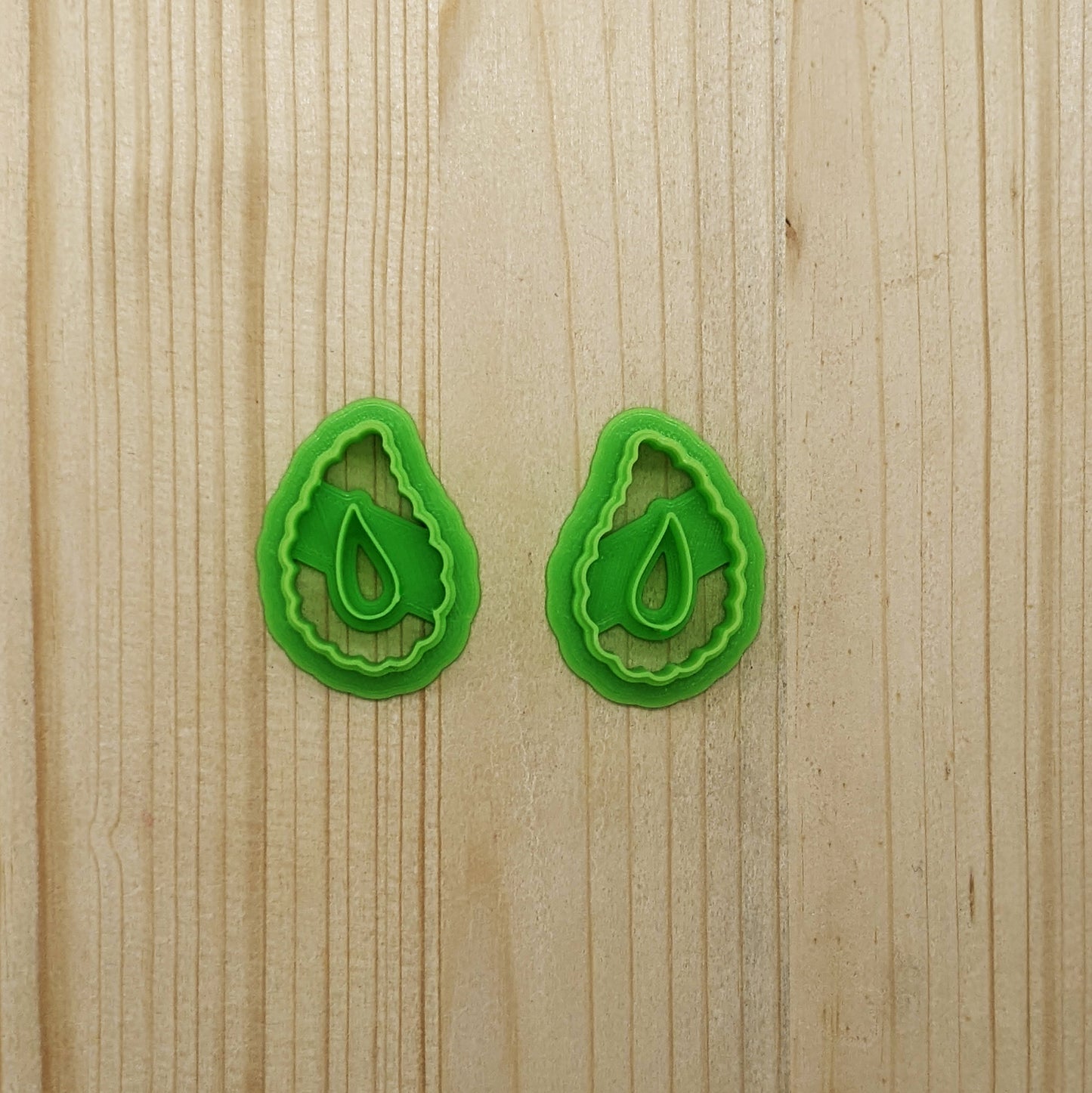 Scalloped Paisley Hoop Cookie Cutter: Ideal for Cookies, Ceramics, Pottery, Polymer Clay, and Fondant