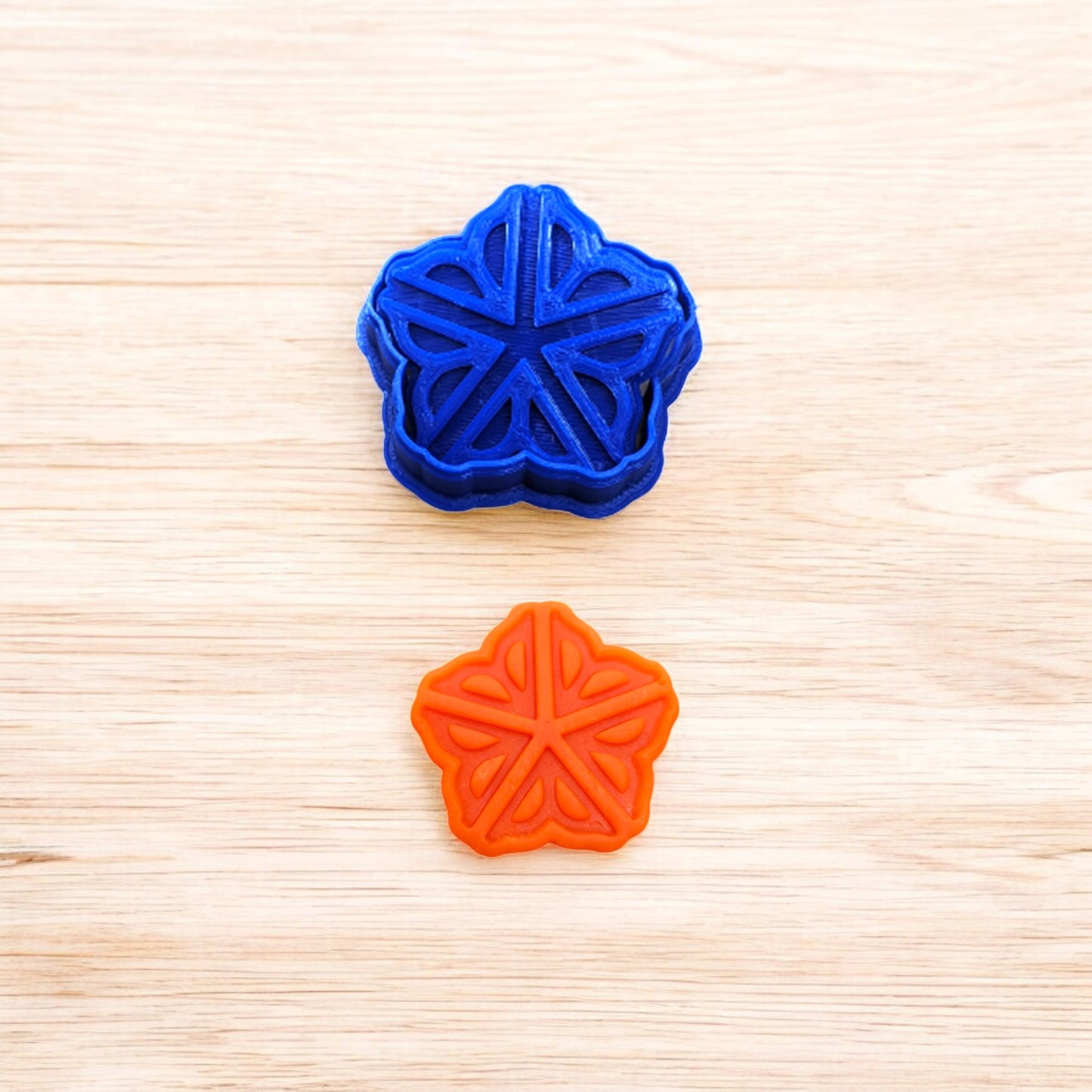 Rochester Flower Cookie Cutter & Stamp Set: Ideal for Cookies, Ceramics, Pottery, Polymer Clay, and Fondant