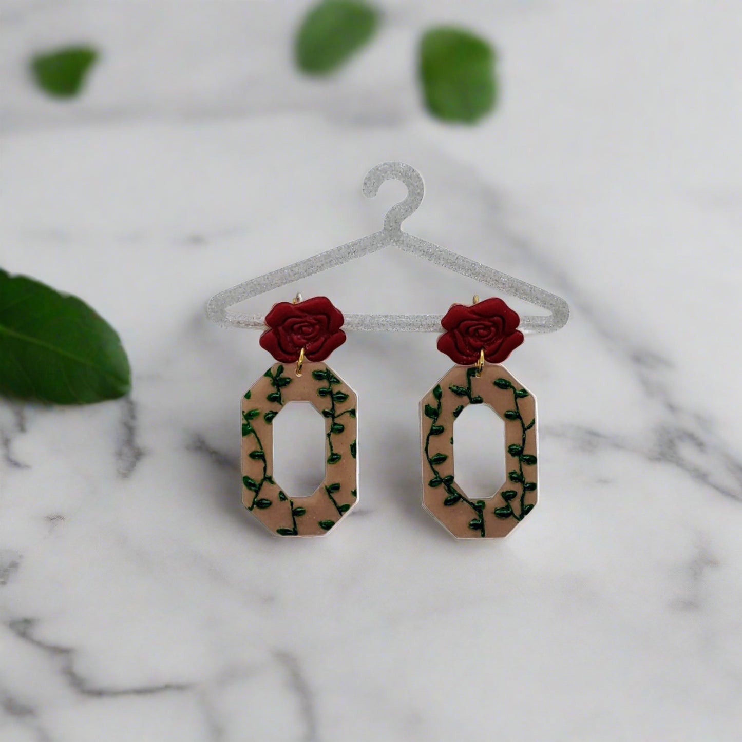 Leafy Vine Texture Roller: Multi-Purpose Tool for Clay, Ceramics, Pottery, Fondant and More