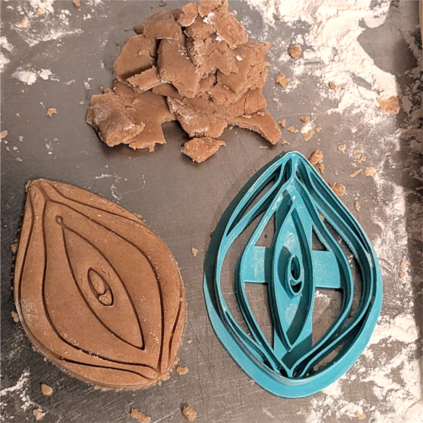 Vagina Female Anatomy Cookie Cutter: Ideal for Cookies, Ceramics, Pottery, Polymer Clay, and Fondant