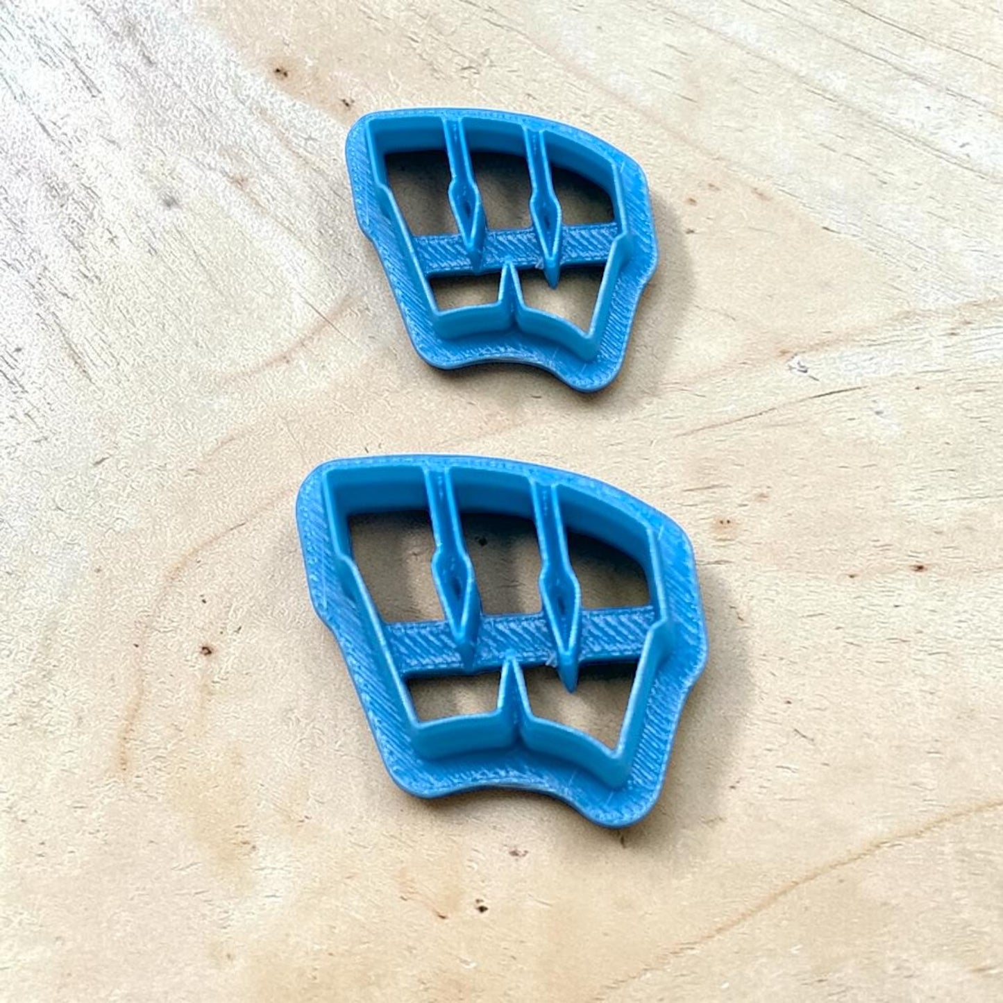 Wisconsin W Cookie Cutter for Cookies, Ceramics, Pottery, Polymer Clay, Fondant - Multi-Medium Craft & Baking Tool