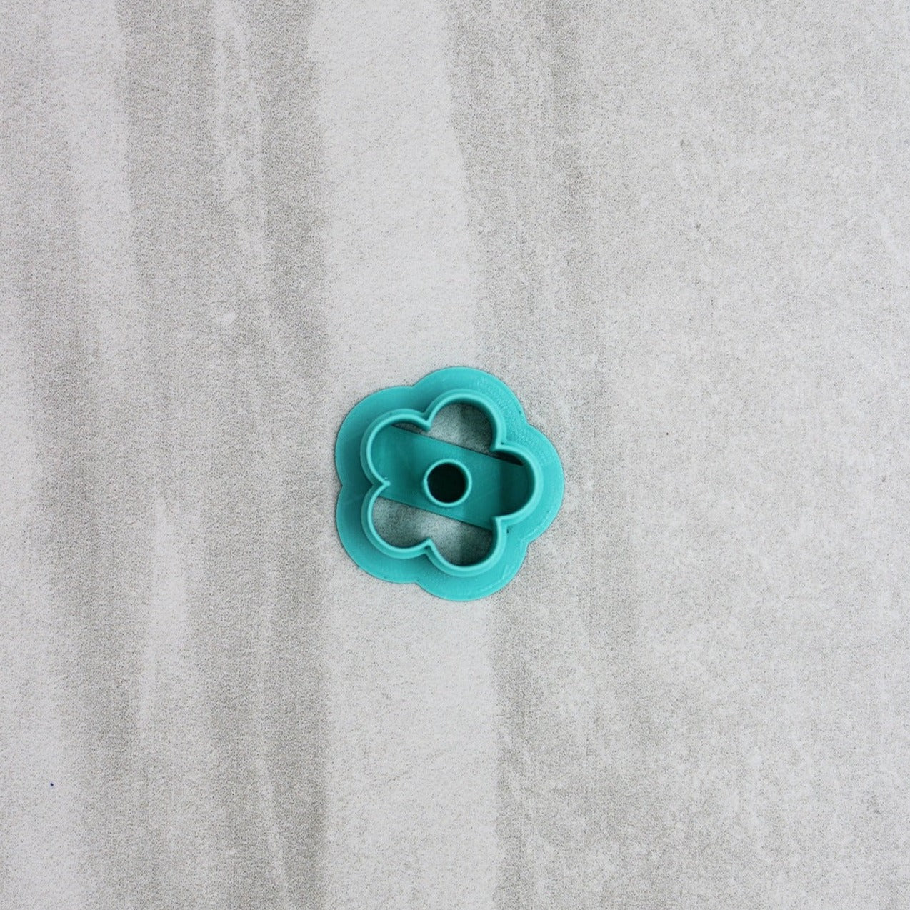 5 Petal Spring Flower Donut Cutter: Perfect for Cookies, Ceramics, Pottery, Polymer Clay, and Fondant Creations