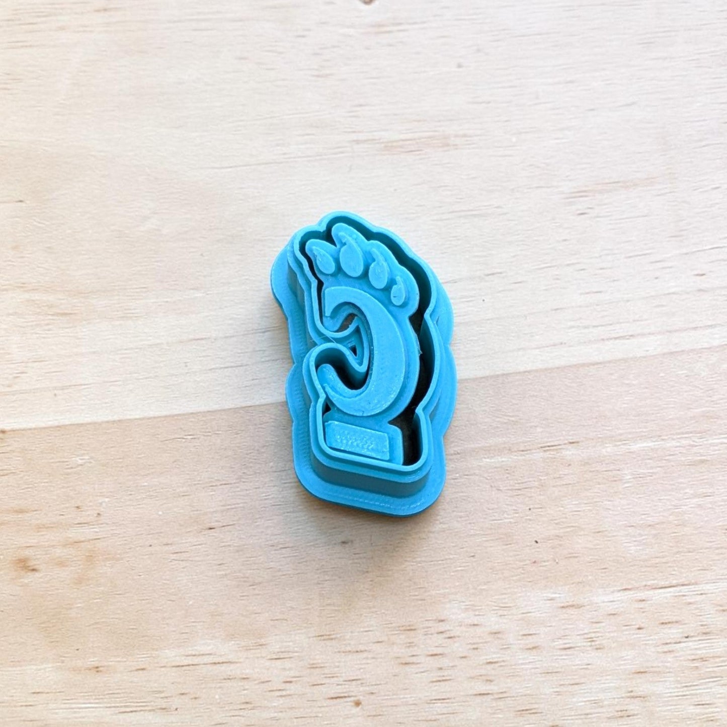 Cincinnati Bearcats stamp and cookie cutter set – 3D printed red cutter with detailed UC Bearcats logo stamp for cookies, ceramics, pottery, polymer clay, and fondant.