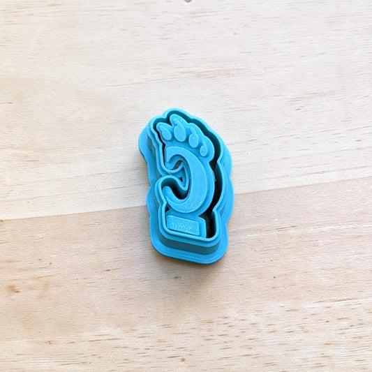 Cincinnati Bearcats stamp and cookie cutter set – 3D printed red cutter with detailed UC Bearcats logo stamp for cookies, ceramics, pottery, polymer clay, and fondant.