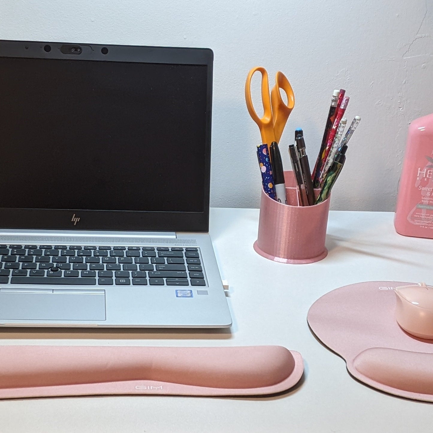 Tip-Proof Pencil & Craft Table Organizer