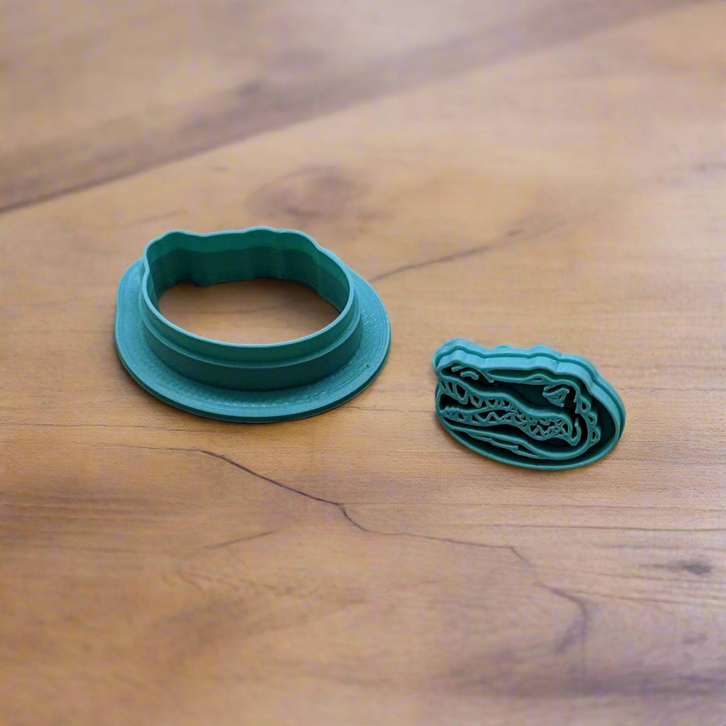 Florida Gator Cutter & Stamp Set: Versatile Tool for Cookies, Ceramics, Pottery, Fondant, and More
