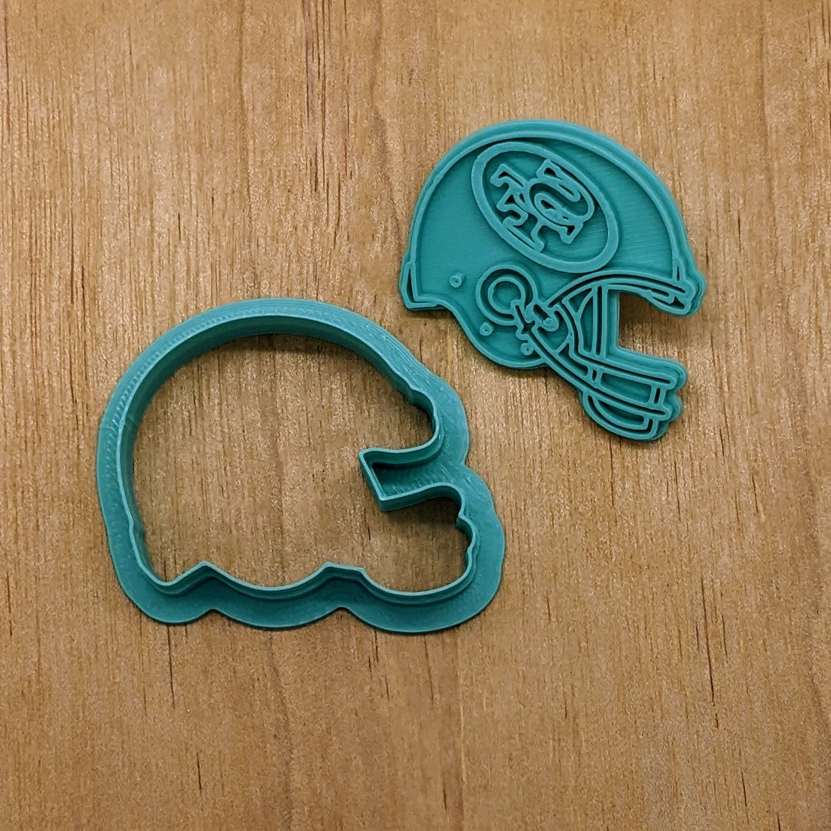 San Francisco 49ers Football Helmet Cutter & Stamp Set for Cookies, Fo – Truley Unique San Francisco 49ers Football Helmet Cutter & Stamp Set for Cookies, Fo – Truley Unique