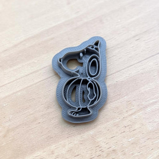 Snoopy pumpkin cookie cutter – handmade 3D printed tool for polymer clay, fondant, and ceramic projects.