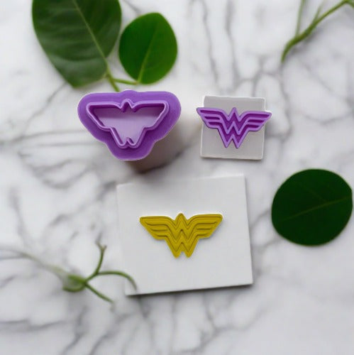 Wonder Woman WW Cutter & Embossing Stamp Set - Multi-Medium Design Tool for Cookies, Ceramics, Pottery, Polymer Clay, Fondant & More