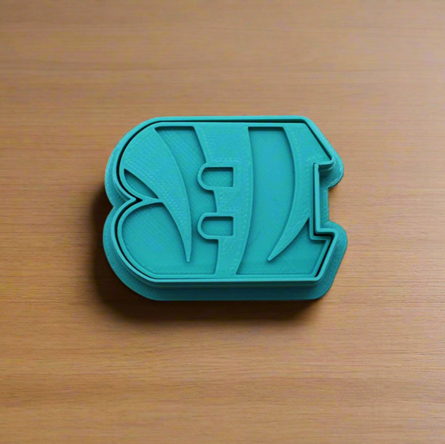 Cincinnati Bengals B Cookie Cutter & Stamp Set: Ideal for Cookies, Ceramics, Pottery, Polymer Clay, Fondant - Multi-Medium Craft & Baking Tool
