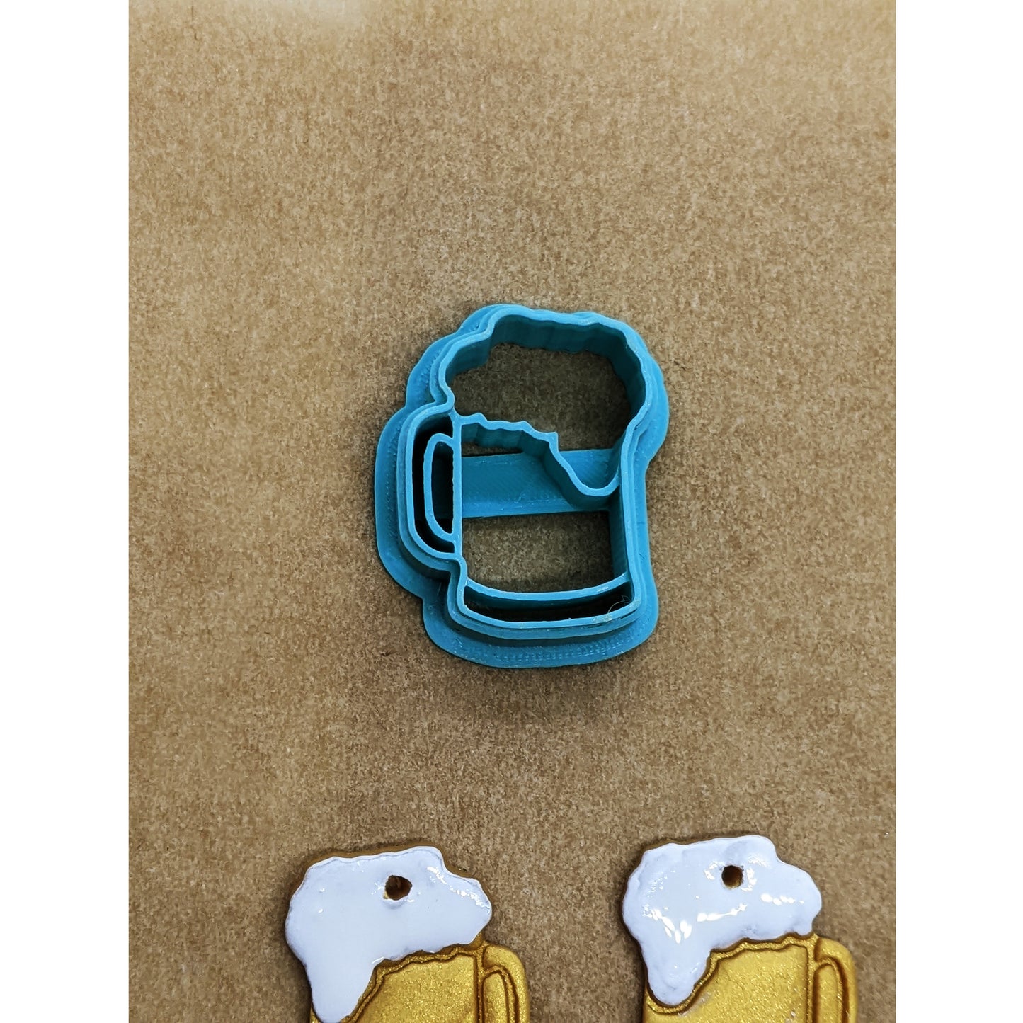 Foaming Beer Mug Cookie Cutter: Ideal for Cookies, Ceramics, Pottery, Polymer Clay, Fondant - Multi-Medium Craft & Baking Tool