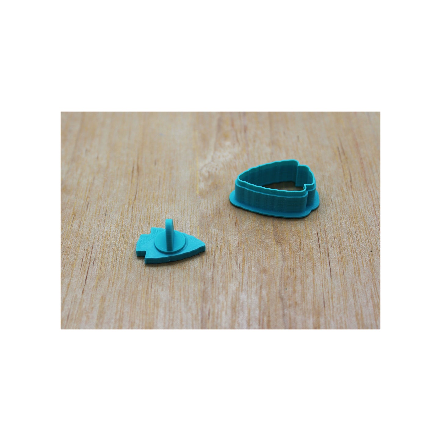 Kansas City Chiefs Arrowhead Cookie Cutter & Stamp Set: Versatile Tool for Cookies, Ceramics, Pottery, Fondant, and More